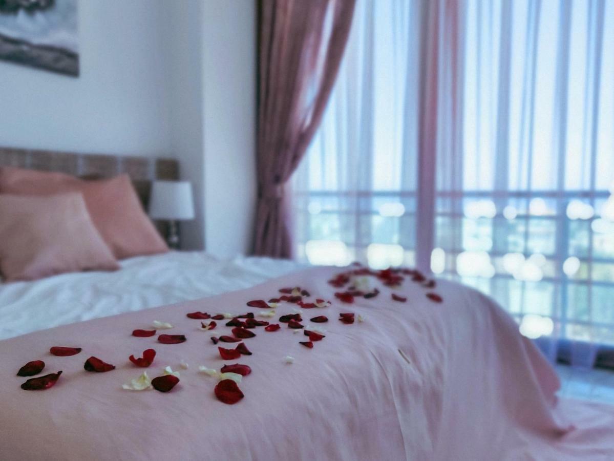 Aquamarine Luxury Residence Kyrenia  Bagian luar foto