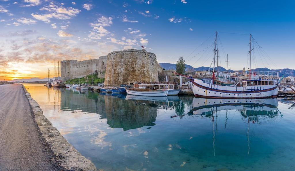 Aquamarine Luxury Residence Kyrenia  Bagian luar foto